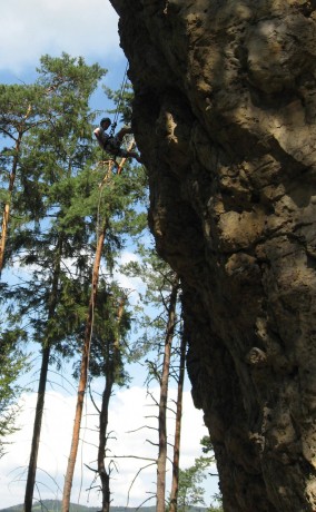 adventure-tjekkiet-klatre-klipppe